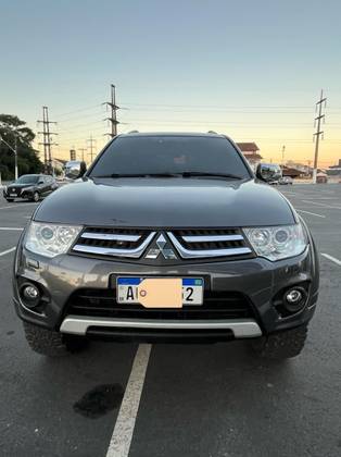 MITSUBISHI PAJERO 3.2 HPE 4X4 7 LUGARES 16V TURBO INTERCOOLER DIESEL 4P AUTOMÁTICO